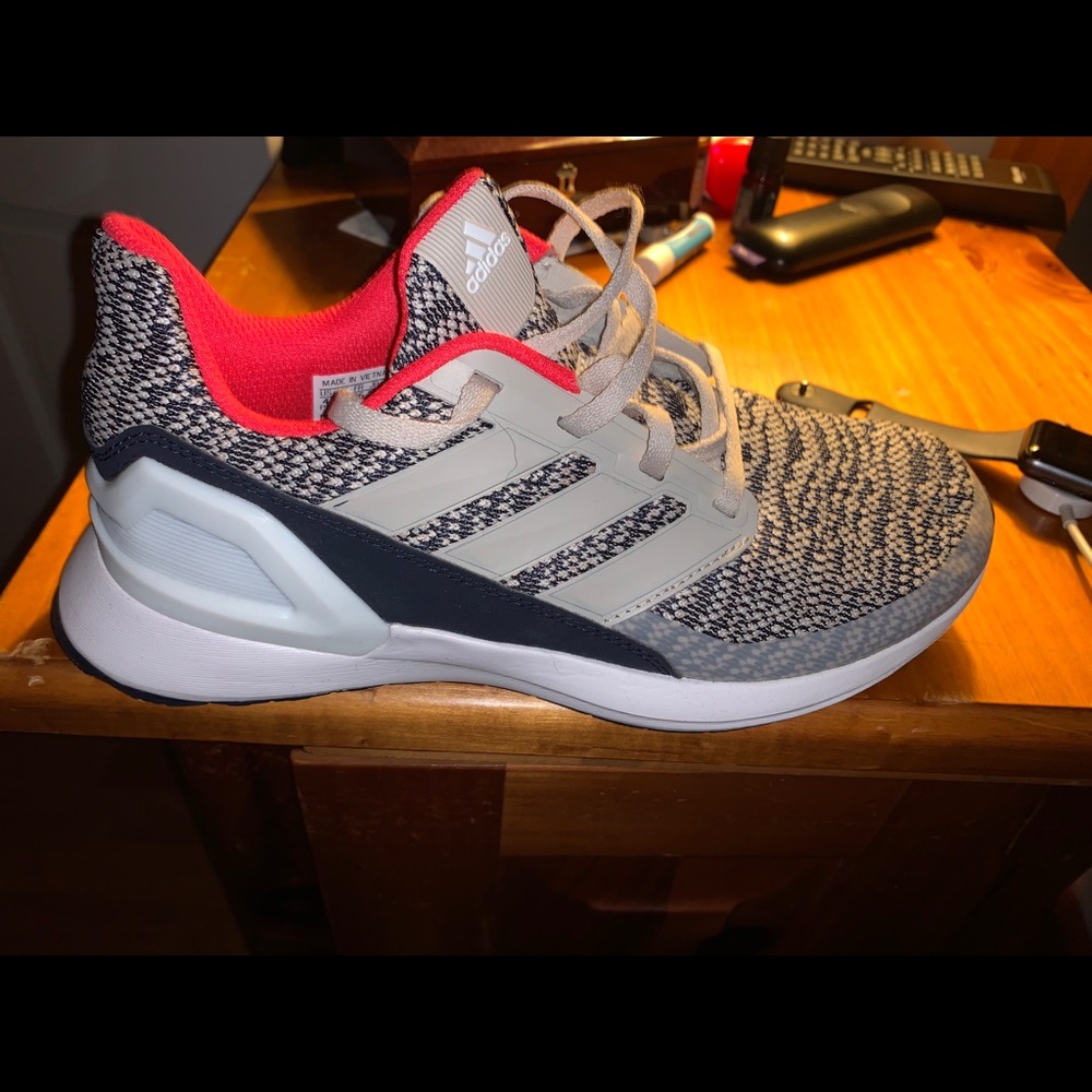Adidas Sneakers